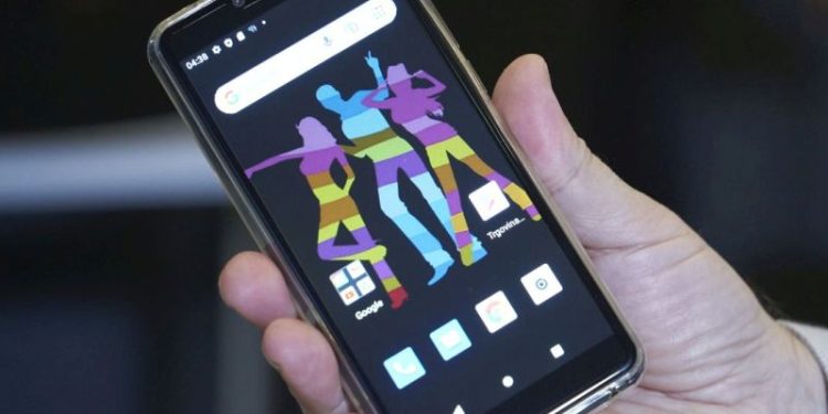 meanit-x3-recenzija:-telefon-za-manje-od-700kn!