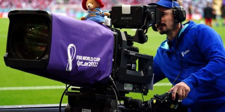 qatar-wc-cameraman
